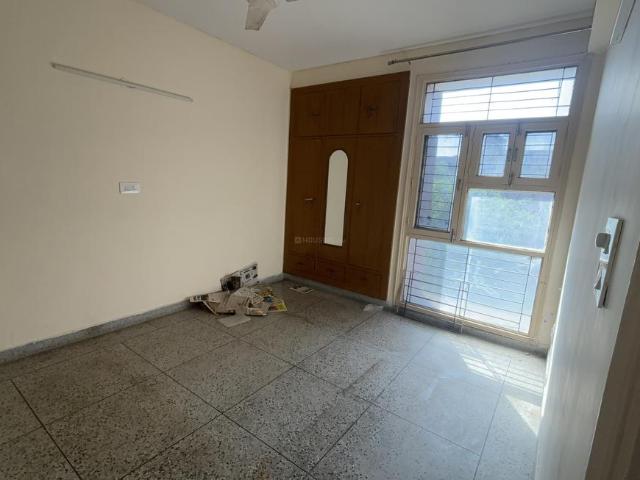 3 BHK Apartment in Sector 23 Dwarka for rent New Delhi. The reference number is 20320747