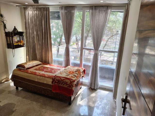 3 BHK Apartment in Sector 23 Dwarka for resale New Delhi. The reference number is 19632661