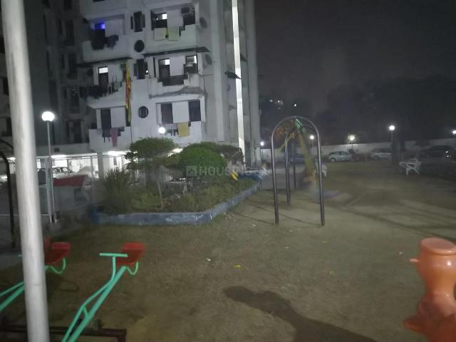 3 BHK Apartment in Sector 23 Dwarka for resale New Delhi. The reference number is 19761144