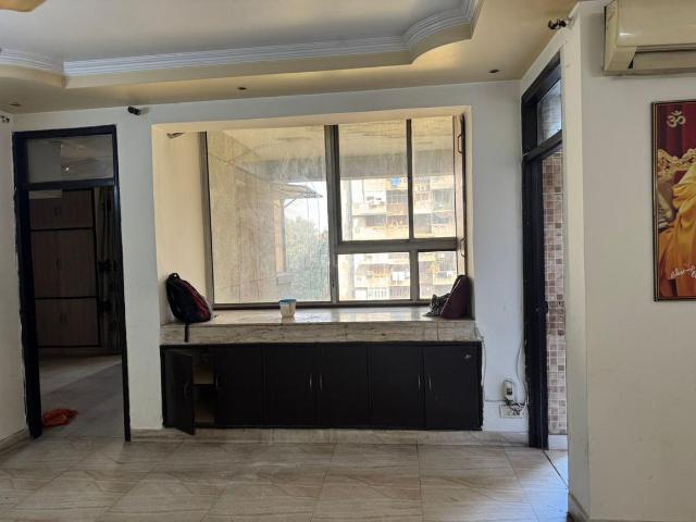 3 BHK Apartment in Sector 23 Dwarka for resale New Delhi. The reference number is 19993440