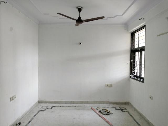 3 BHK Apartment in Sector 22 Dwarka for resale New Delhi. The reference number is 20307847