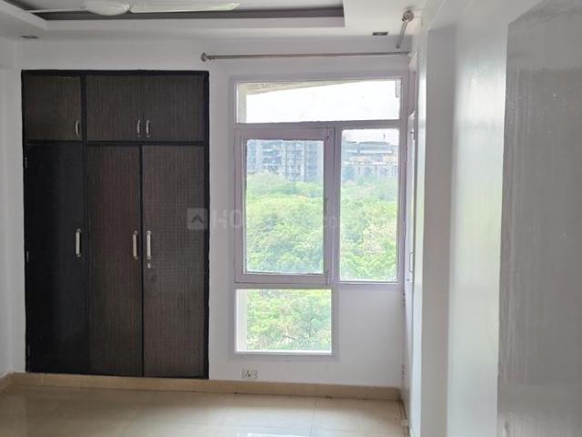 3 BHK Apartment in Sector 23 Dwarka for resale New Delhi. The reference number is 20604374