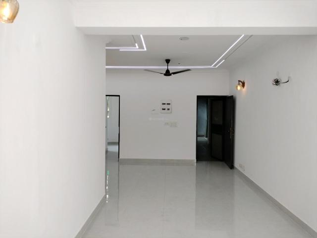3 BHK Apartment in Sector 23 Dwarka for resale New Delhi. The reference number is 20761098