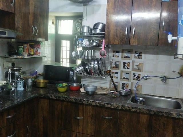 3 BHK Apartment in Sector 23 Rohini for resale New Delhi. The reference number is 17768438