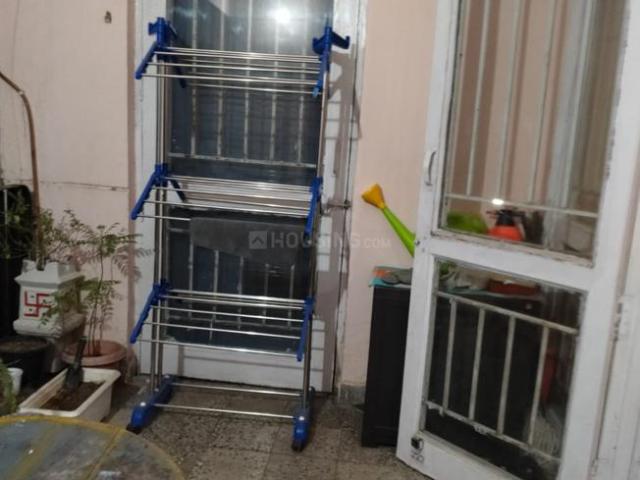 3 BHK Apartment in Sector 37 for rent Noida. The reference number is 20567367