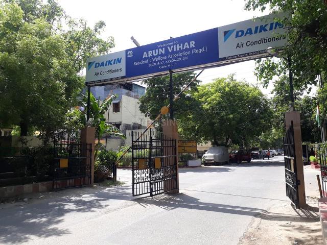 3 BHK Apartment in Sector 37 for resale Noida. The reference number is 20302997