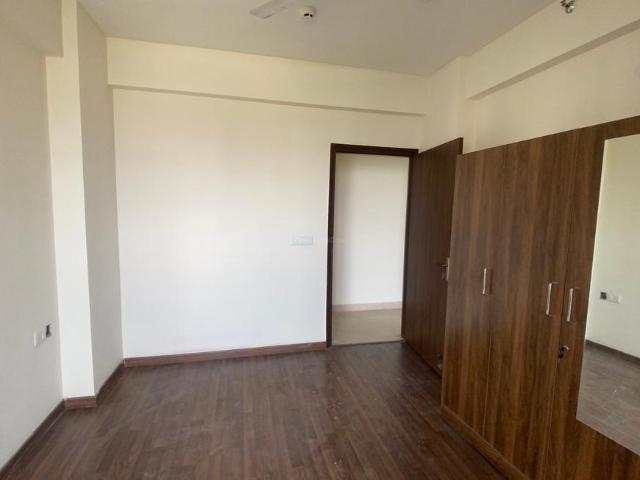 3 BHK Apartment in Sector 37D for rent Gurgaon. The reference number is 19957678