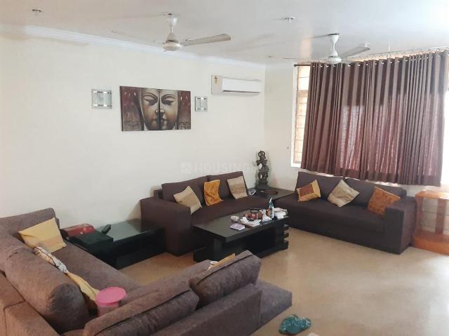 3 BHK Apartment in Sector 31 for rent Gurgaon. The reference number is 20414714