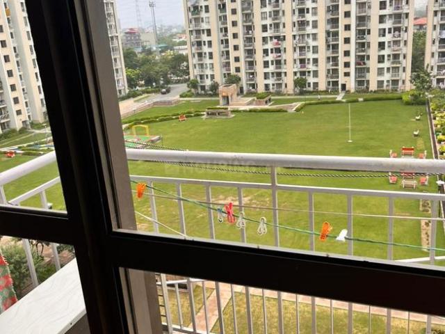 3 BHK Apartment in Sector 33 for rent Gurgaon. The reference number is 19514845