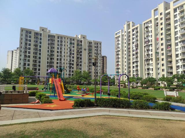 3 BHK Apartment in Sector 33 for rent Gurgaon. The reference number is 19866299