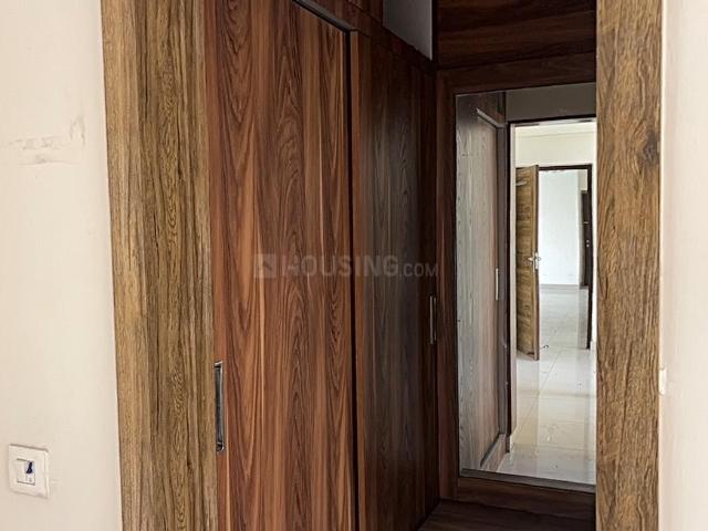 3 BHK Apartment in Sector 33 for rent Gurgaon. The reference number is 20208180
