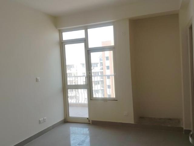 3 BHK Apartment in Sector 33 for resale Bhiwadi. The reference number is 14675385