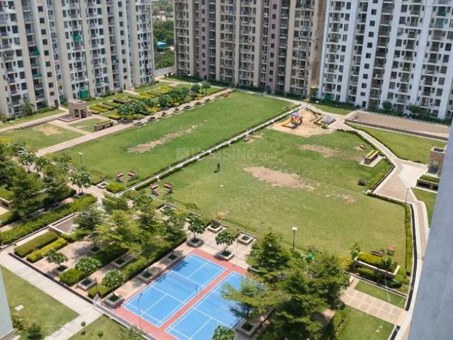 3 BHK Apartment in Sector 33 for resale Gurgaon. The reference number is 12024036