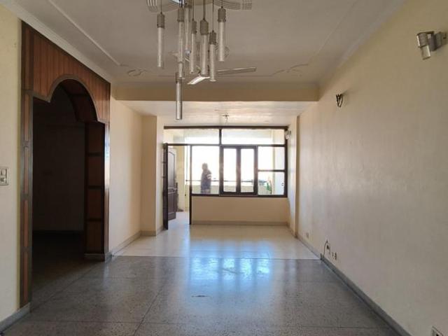 3 BHK Apartment in Sector 3 Dwarka for resale New Delhi. The reference number is 14074465