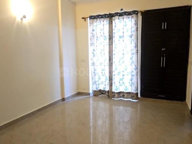 3 BHK Apartment in Sector 45 for resale Noida. The reference number is 18396688