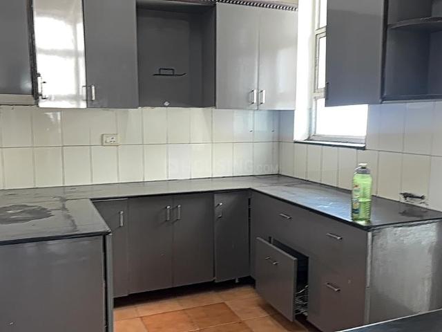3 BHK Apartment in Sector 48 for rent Gurgaon. The reference number is 13379300