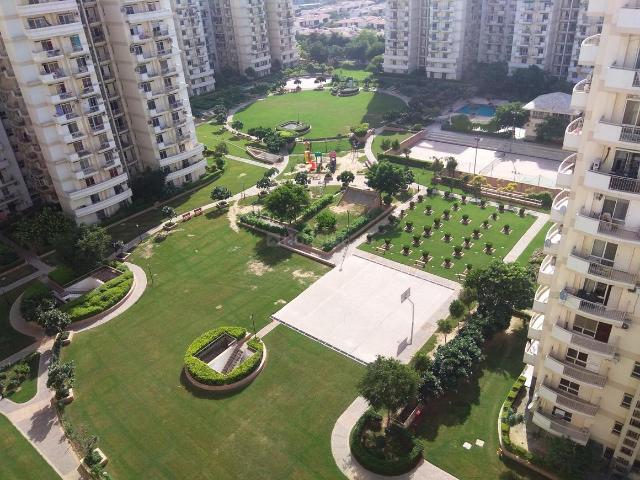 3 BHK Apartment in Sector 48 for resale Gurgaon. The reference number is 16958798