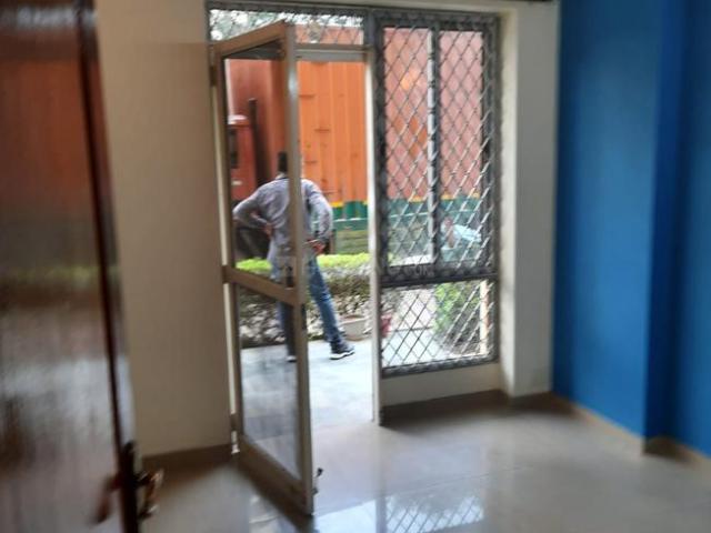 3 BHK Apartment in Sector 49 for rent Gurgaon. The reference number is 20997053