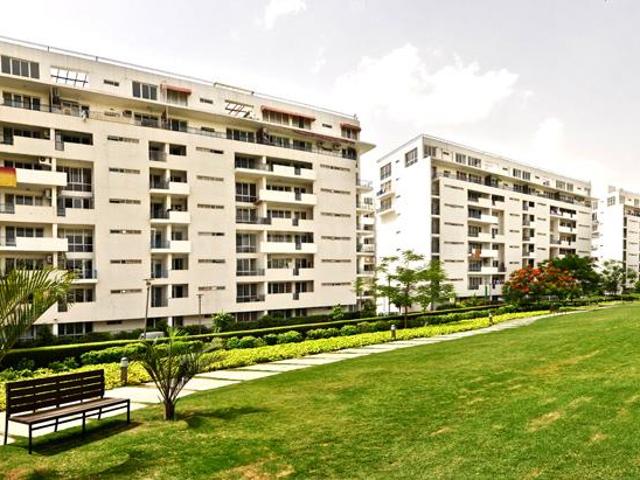 3 BHK Apartment in Sector 49 for rent Gurgaon. The reference number is 20111528
