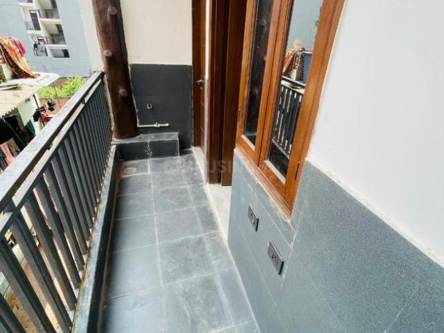 3 BHK Apartment in Sector 49 for resale Noida. The reference number is 19950603