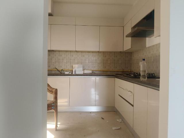 3 BHK Apartment in Sector 43 for rent Noida. The reference number is 18286307