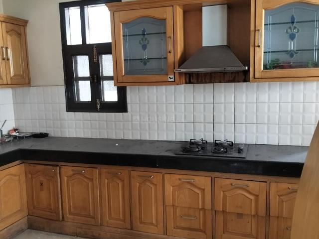 3 BHK Apartment in Sector 43 for rent Gurgaon. The reference number is 20691043