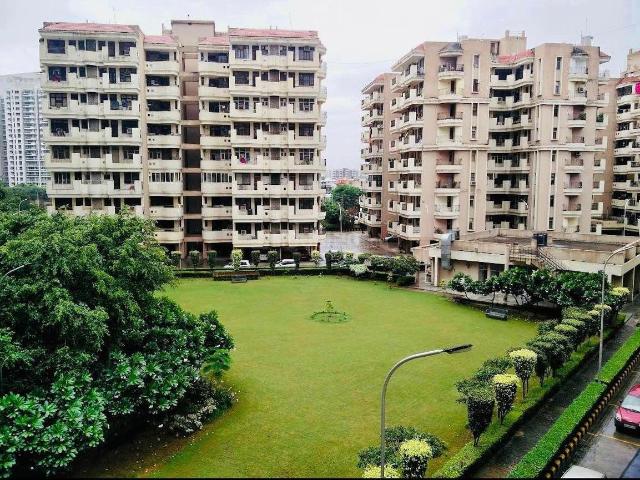 3 BHK Apartment in Sector 43 for rent Gurgaon. The reference number is 20756811