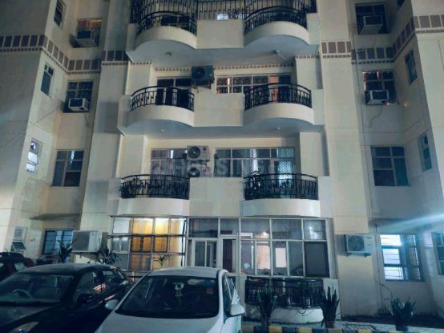 3 BHK Apartment in Sector 43 for resale Gurgaon. The reference number is 20121008