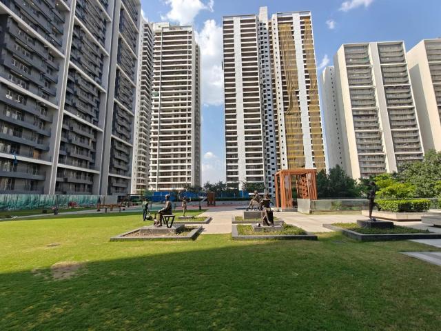 3 BHK Apartment in Sector 43 for resale Noida. The reference number is 19927113