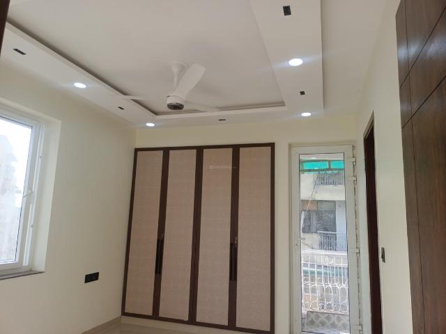 3 BHK Apartment in Sector 4 Dwarka for resale New Delhi. The reference number is 19467511
