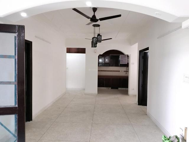 3 BHK Apartment in Sector 4 Dwarka for resale New Delhi. The reference number is 20060152