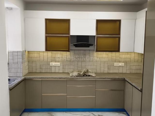 3 BHK Apartment in Sector 4 Dwarka for resale New Delhi. The reference number is 20612497