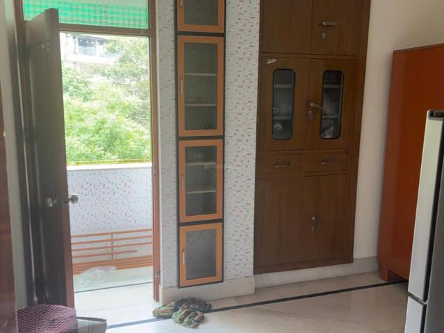 3 BHK Apartment in Sector 4 Dwarka for resale New Delhi. The reference number is 20624407