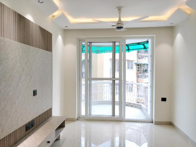 3 BHK Apartment in Sector 4 Dwarka for resale New Delhi. The reference number is 20725984
