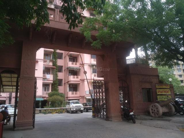 3 BHK Apartment in Sector 4 Dwarka for resale New Delhi. The reference number is 20824435
