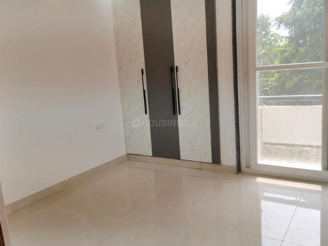 3 BHK Apartment in Sector 4 Dwarka for resale New Delhi. The reference number is 20824560