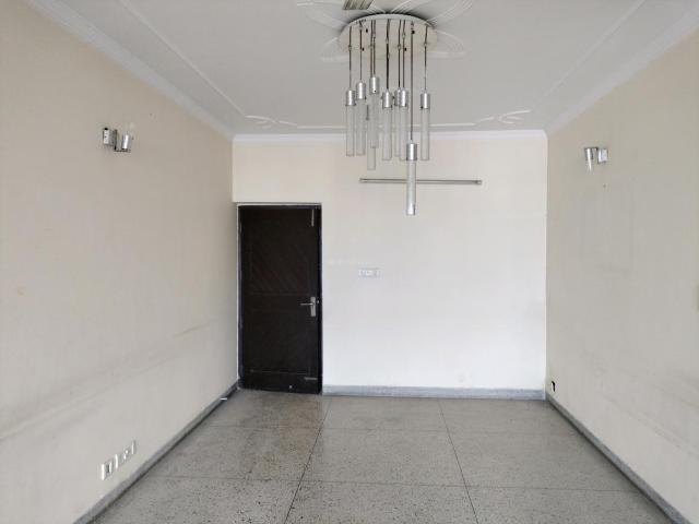 3 BHK Apartment in Sector 4 Dwarka for resale New Delhi. The reference number is 20877521