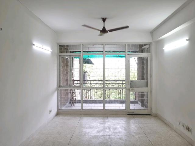 3 BHK Apartment in Sector 4 Dwarka for resale New Delhi. The reference number is 20870492