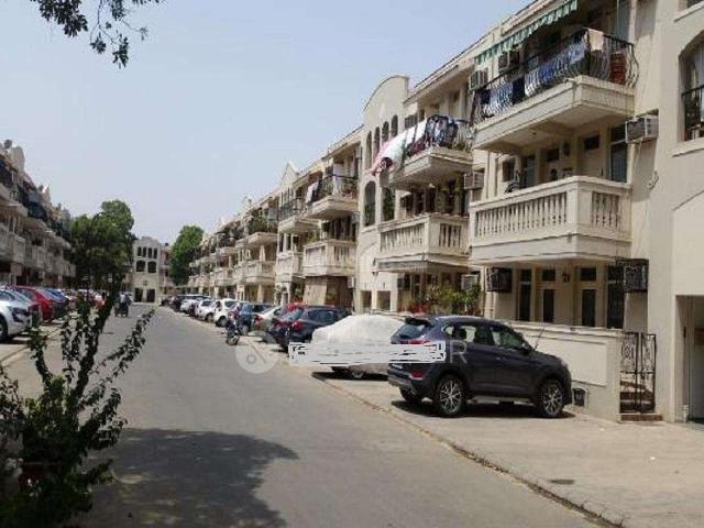 3 BHK Apartment in Sector 54 for resale Gurgaon. The reference number is 20113131