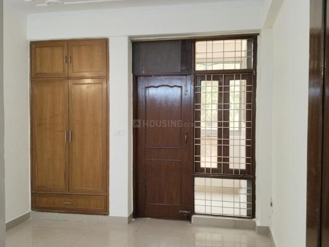 3 BHK Apartment in Sector 55 for rent Gurgaon. The reference number is 20165257