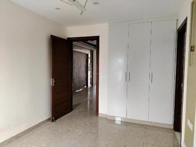 3 BHK Apartment in Sector 56 for rent Gurgaon. The reference number is 18897524