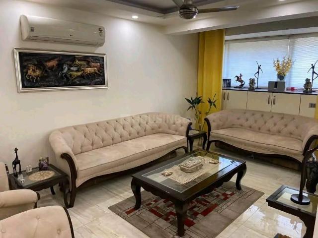 3 BHK Apartment in Sector 56 for rent Gurgaon. The reference number is 20708545