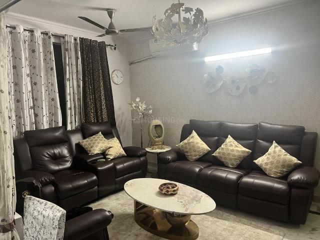 3 BHK Apartment in Sector 56 for rent Gurgaon. The reference number is 20889338