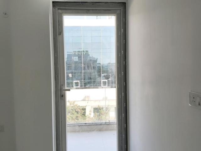 3 BHK Apartment in Sector 56 for resale Gurgaon. The reference number is 18902405