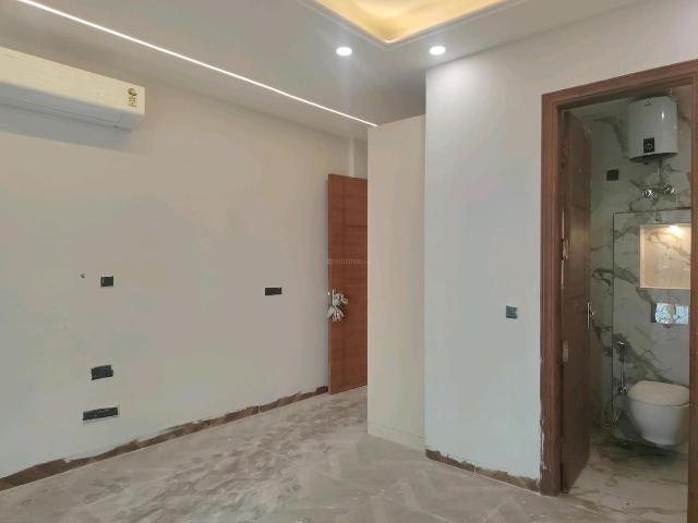 3 BHK Apartment in Sector 58 for resale Gurgaon. The reference number is 17429518