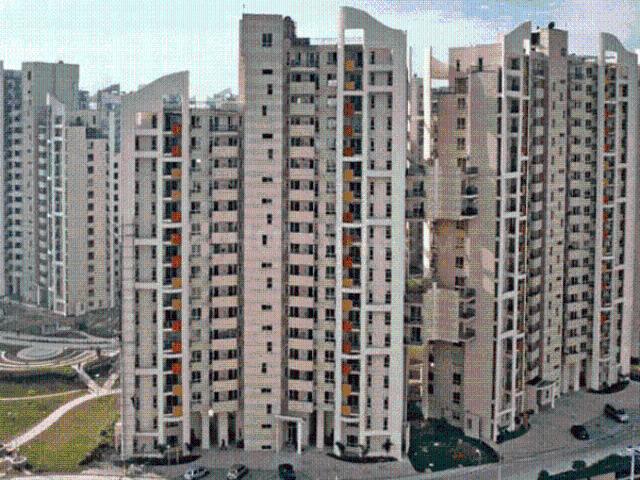 3 BHK Apartment in Sector 50 for resale Gurgaon. The reference number is 19285919