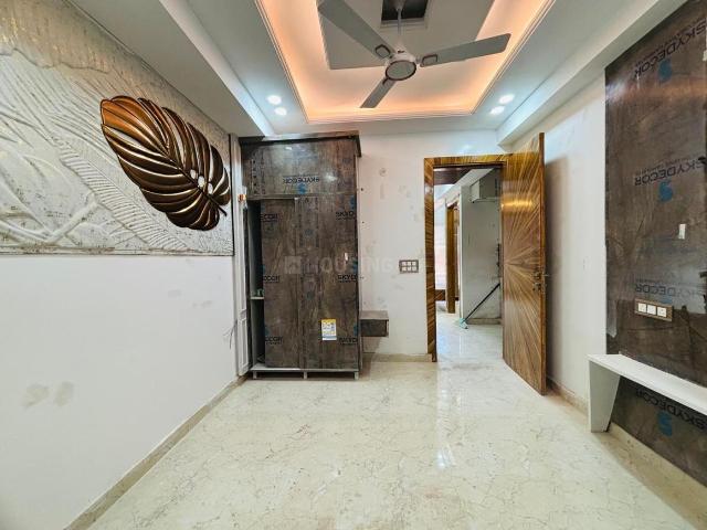 3 BHK Apartment in Sector 51 for resale Noida. The reference number is 17638137