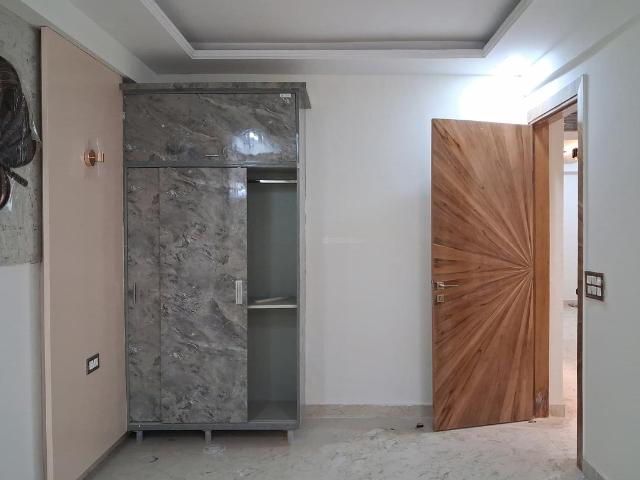 3 BHK Apartment in Sector 51 for resale Noida. The reference number is 19969691