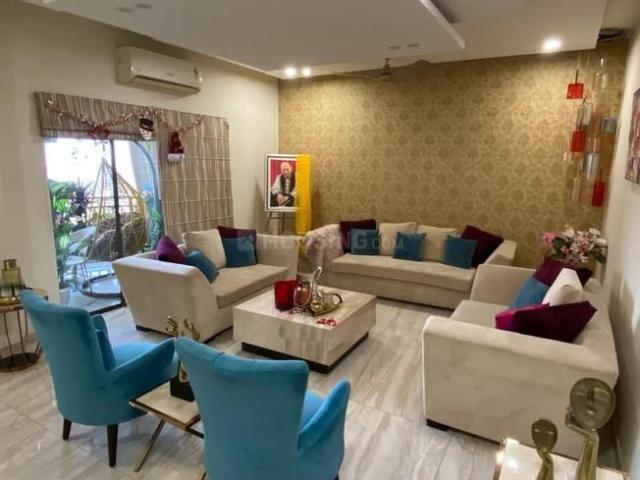 3 BHK Apartment in Sector 52 for rent Gurgaon. The reference number is 19679106