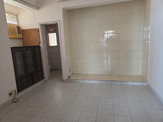 3 BHK Apartment in Sector 52 for rent Gurgaon. The reference number is 20029399